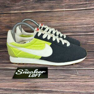 Nike Women's Pre Montreal Racer Vintage Athletic Running Shoes Size 7.5